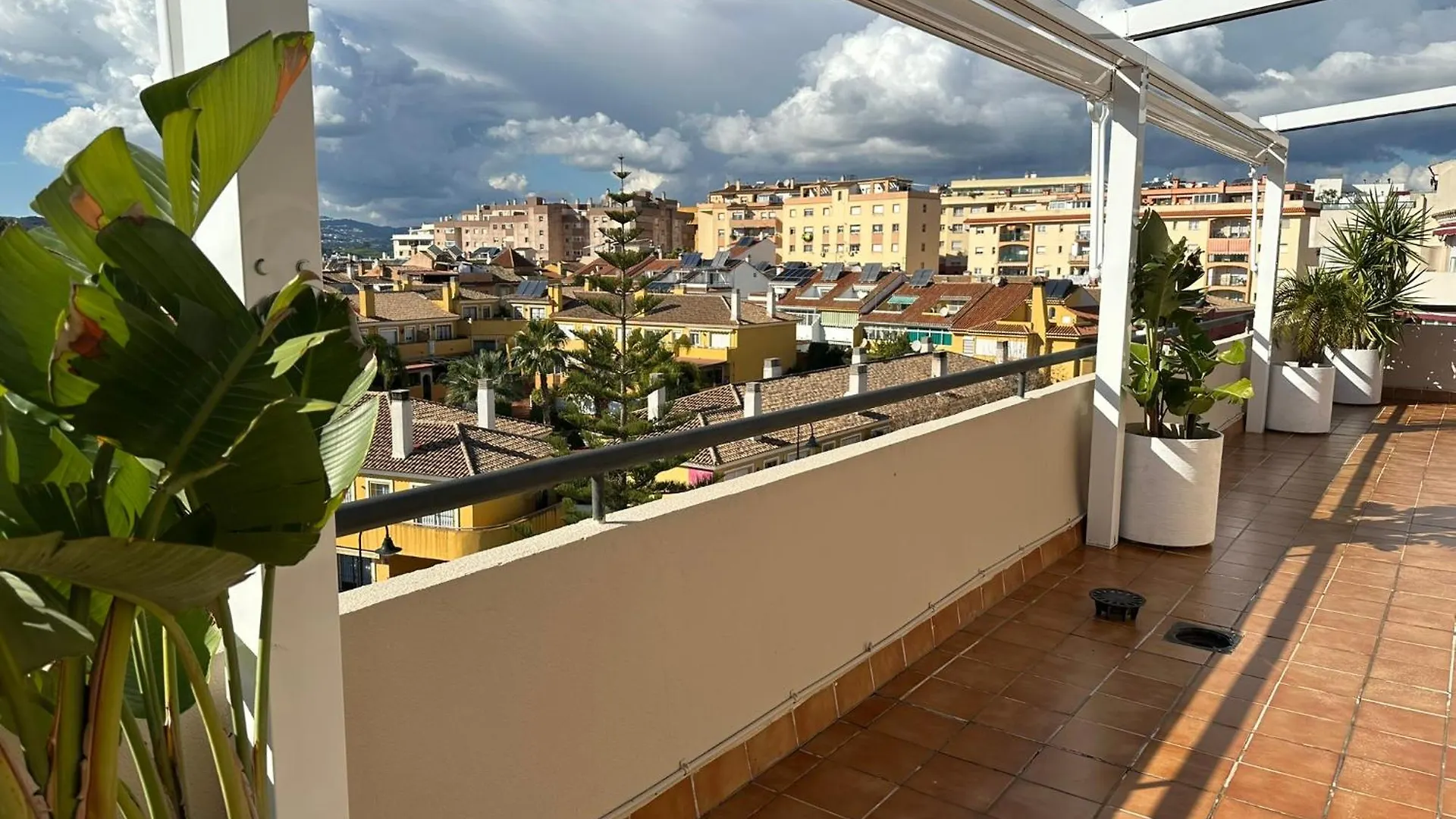 Apartamento Gran Atico Mijas Costa Con Piscina Fuengirola España